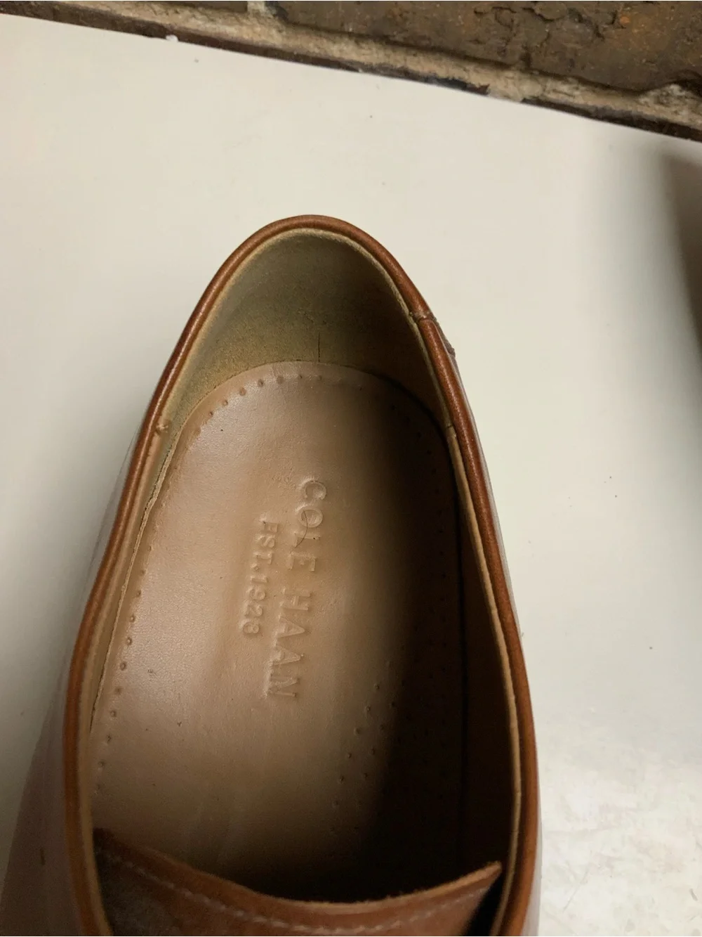 Men's Tan Leather Derby Dress Shoes - Sleek Cap-Toe Style